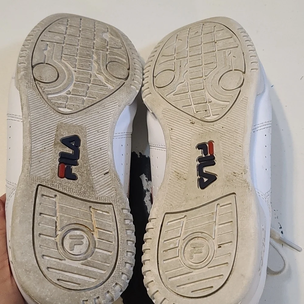 Fila‎ Women's Sneakers 5VF80165-150 White Faux Leather Size 8 EUC